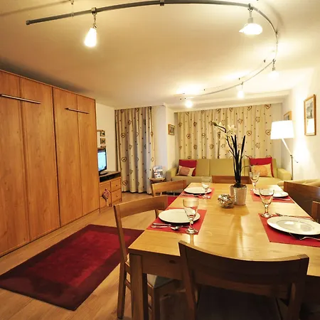 Haus Armina - Edward Apartment *